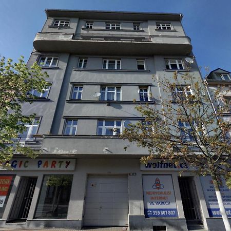 Large 3 Bedroom Apartment With City Skyline View Karlovy Vary Exterior photo
